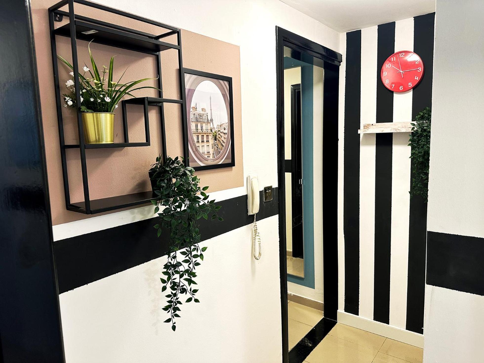 Partition Room In Al Seef Near Burjuman Metro Dubai Exterior photo