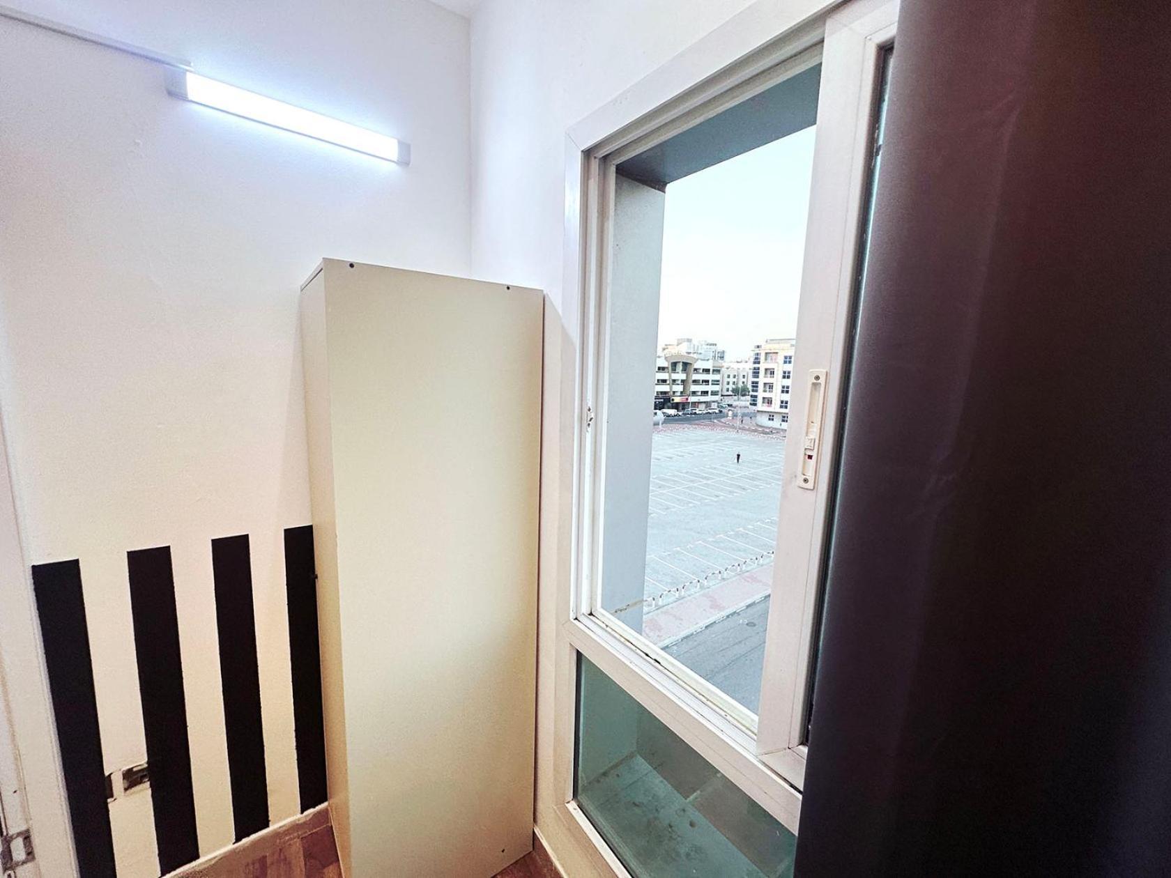 Partition Room In Al Seef Near Burjuman Metro Dubai Exterior photo